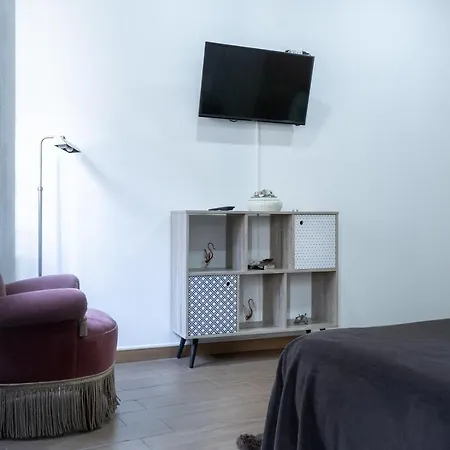 D'ouro Dona Maria By Lw Daire